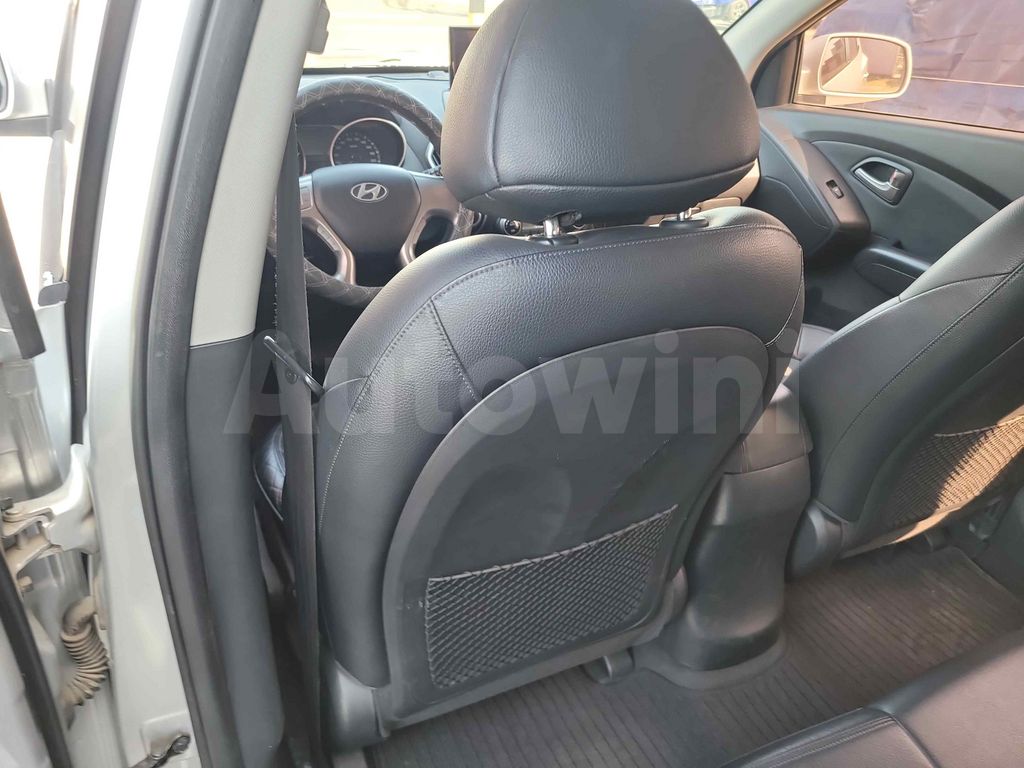 HYUNDAI TUCSON 2010 ID: V011701