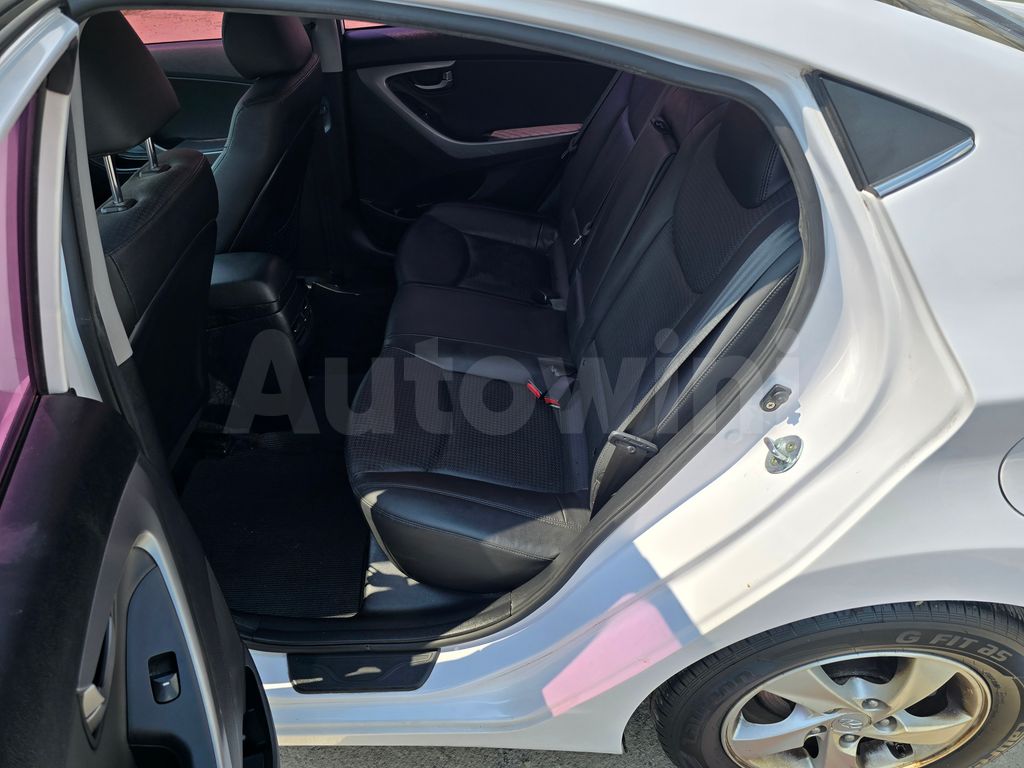 Hyundai Avante 2016 ID : V562595
