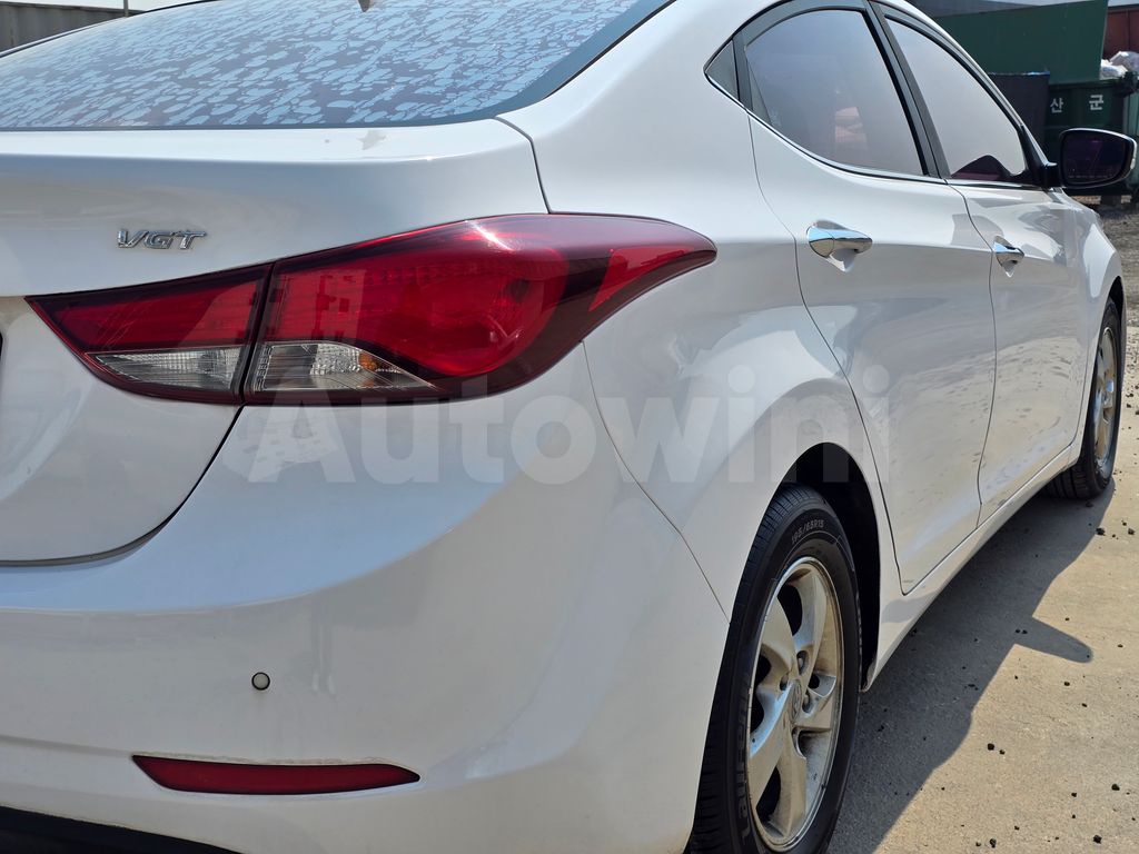 Hyundai Avante 2016 ID : V562595