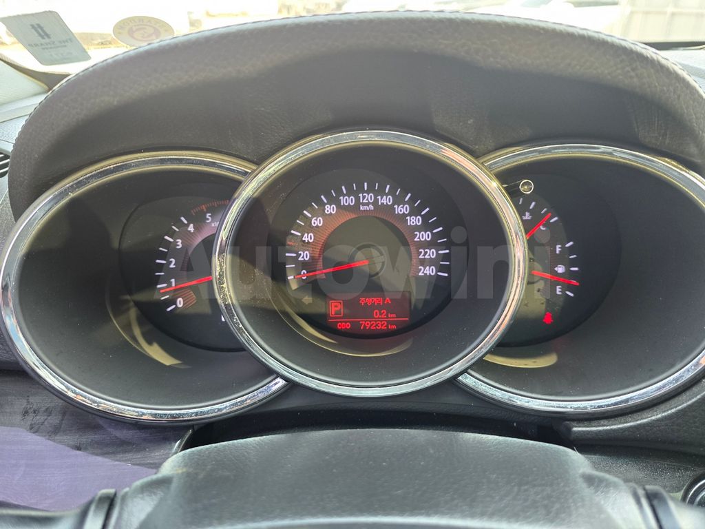 Kia Sorento 2011 ID : V129728 ( techo panoramico)