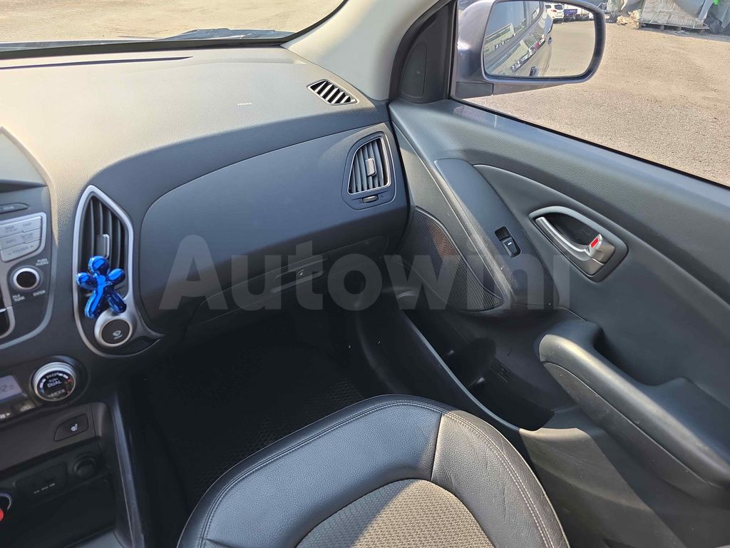 HYUNDAI TUCSON 2010 ID : V016188