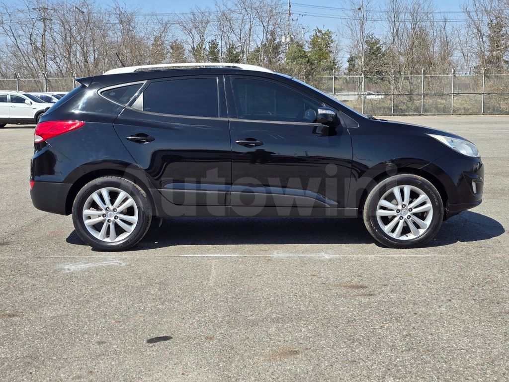 HYUNDAI TUCSON 2010 ID: V010516