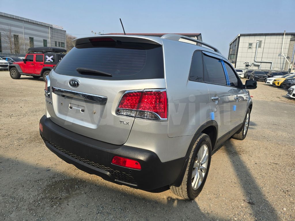 Kia Sorento 2011 ID : V129728 ( techo panoramico)