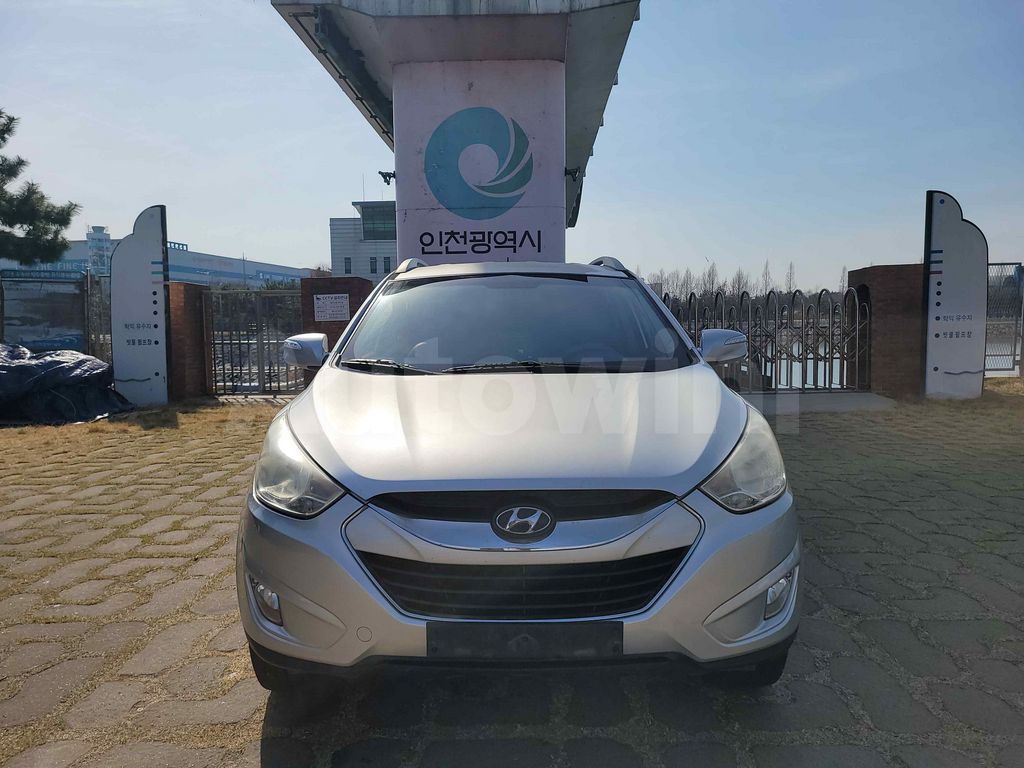 HYUNDAI TUCSON 2010 ID: V011701