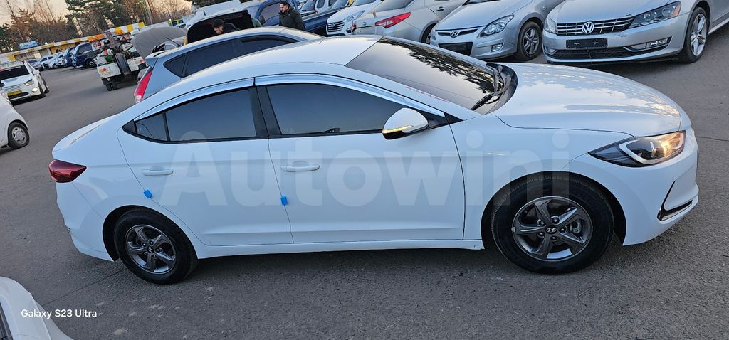 Hyundai Avante 2016 ID V009057