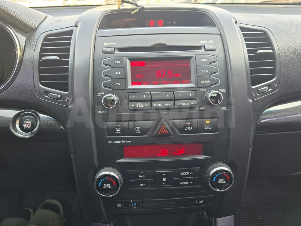 Kia Sorento 2011 ID : V129728 ( techo panoramico)