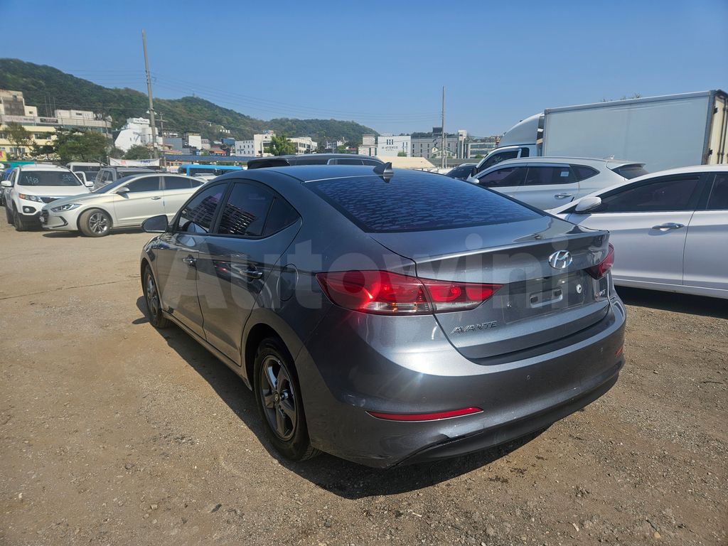 Hyundai Avante 2016 ID: 019837