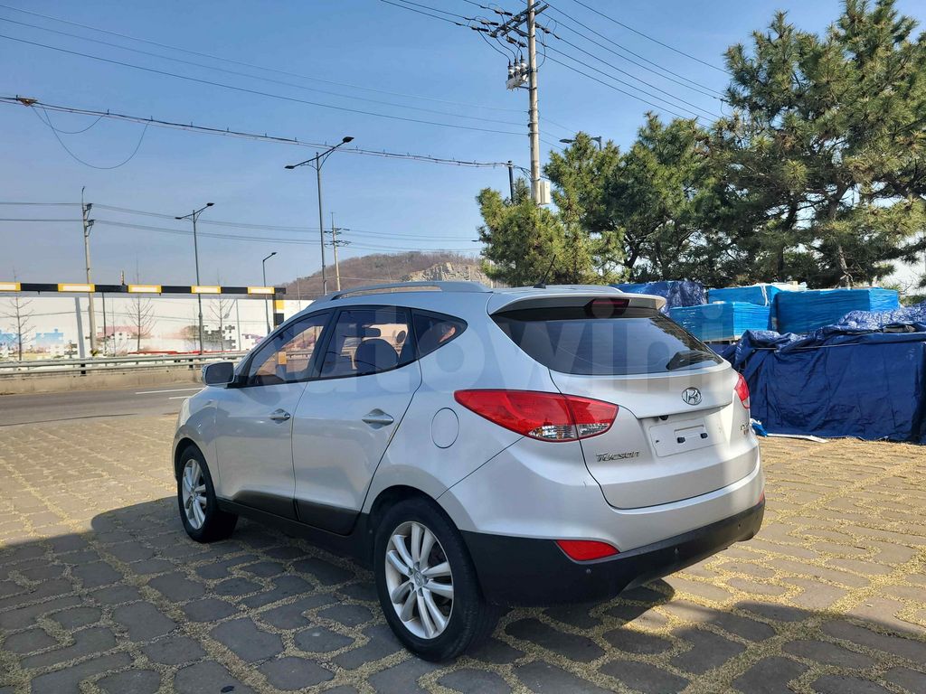 HYUNDAI TUCSON 2010 ID: V011701