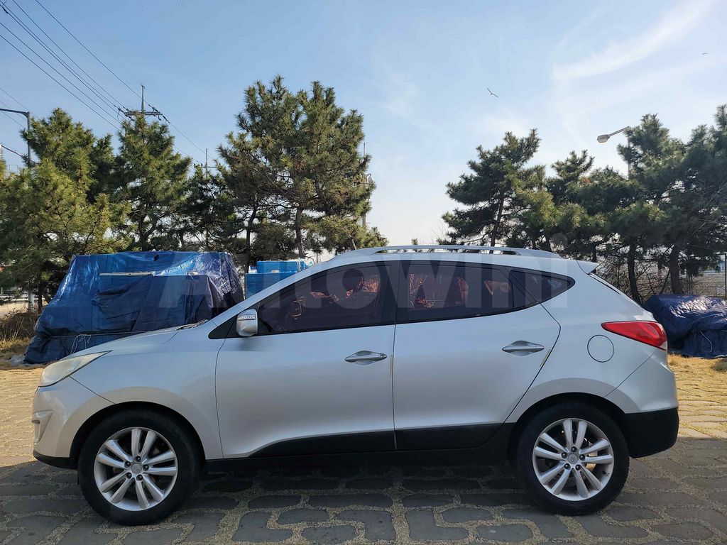 HYUNDAI TUCSON 2010 ID: V011701