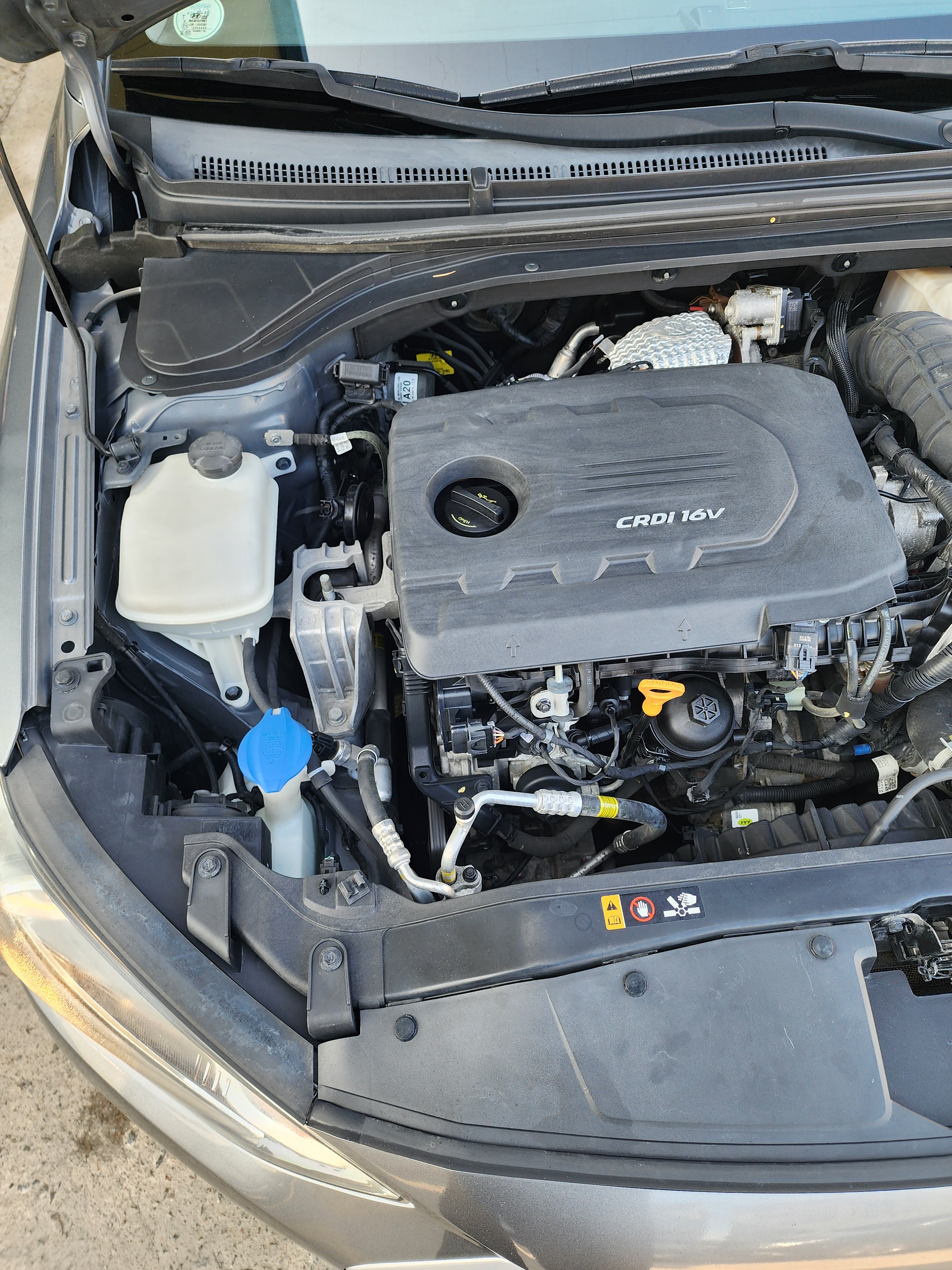 Hyundai Avante 2016 ID : V062246