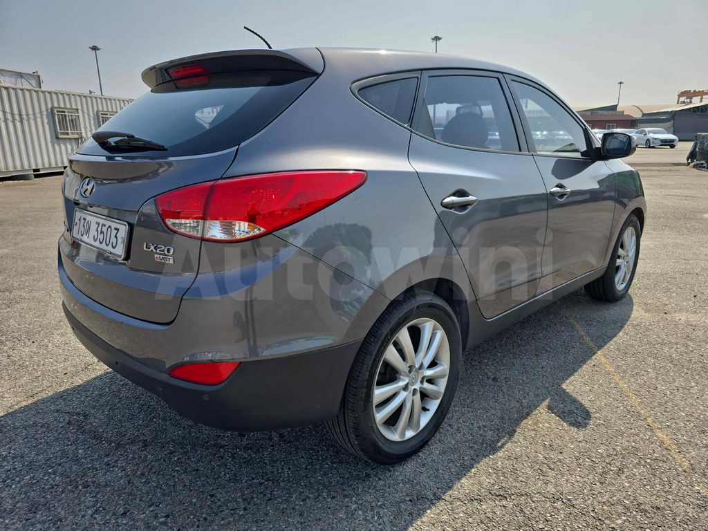 HYUNDAI TUCSON 2010 ID : V016188