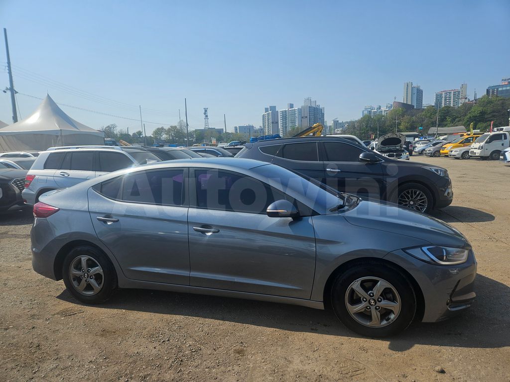 Hyundai Avante 2016 ID: 019837