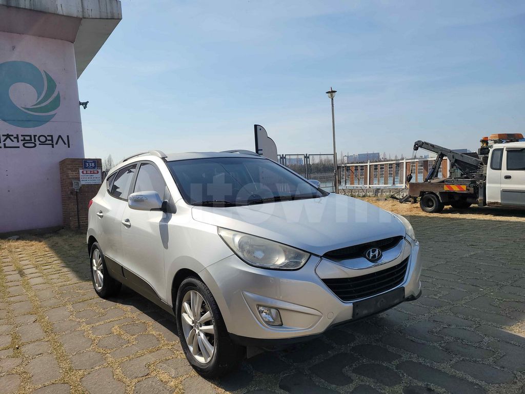 HYUNDAI TUCSON 2010 ID: V011701