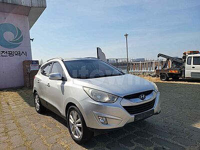 HYUNDAI TUCSON 2010 ID: V011701