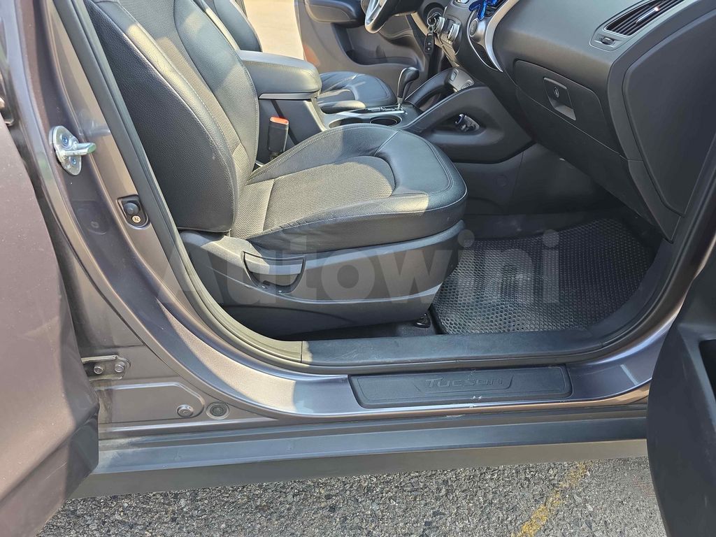HYUNDAI TUCSON 2010 ID : V016188